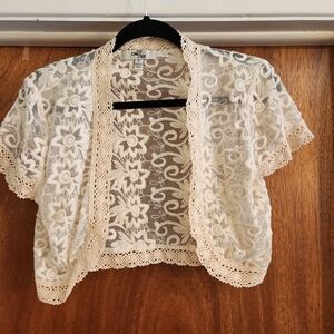 One 7 Six  Bolero M Crochet Lace Shrug Open Front Romantic Layer Cottagecore